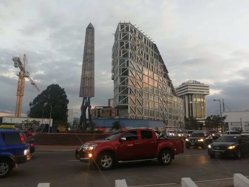 XPO1, the office building made with 900 tons of steel in Zone 4